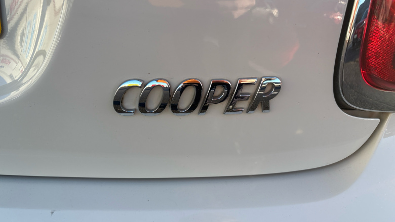 MINI Hatchback 1.5 Cooper II 3dr Petrol Hatchback